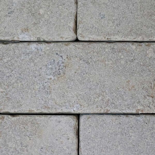 LS-DB Desert Beige Limestone Setts etched